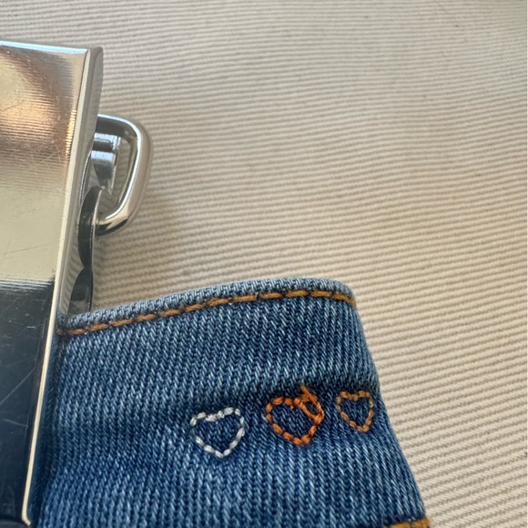 EUC Cute above-the-knee, button down denim skirt. M. - Picture 4 of 6